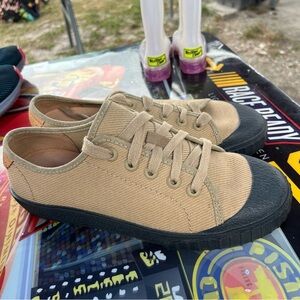 CLARKS Active Air sneakers men’s size 7